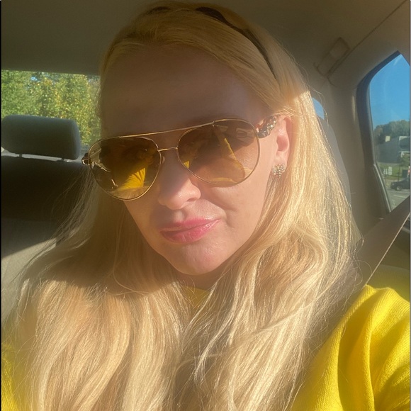 Meet your Posher, Angela - Picture 15 of 16